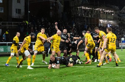 241026 Ospreys v Dragons RFC, BKT United Rugby Championship - Ross Moriarty of Ospreys powers over to score try