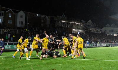 241026 Ospreys v Dragons RFC, BKT United Rugby Championship - Ross Moriarty of Ospreys powers over to score try