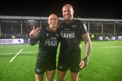 241026 - Ospreys v Dragons RFC - United Rugby Championship - Ross Moriarty and Luke Davies of Ospreys at full time