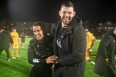 241026 - Ospreys v Dragons RFC - United Rugby Championship - Keelan Giles and Rhys Davies of Ospreys at full time
