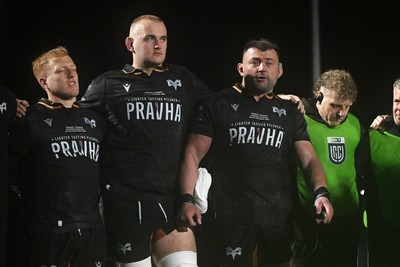 241026 - Ospreys v Dragons RFC - United Rugby Championship - Ospreys huddle at full time