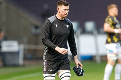 260425 - Ospreys v Dragons RFC - United Rugby Championship - Adam Beard of Ospreys 