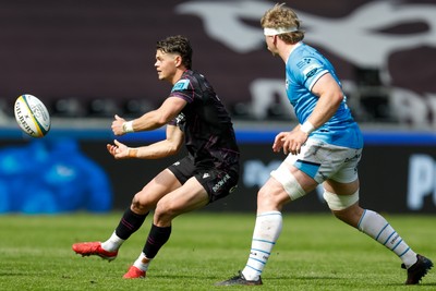 260425 - Ospreys v Dragons RFC - United Rugby Championship - Jack Walsh of Ospreys