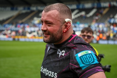 260425 - Ospreys v Dragons RFC - United Rugby Championship - Sam Parry of Ospreys