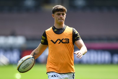 260425 - Ospreys v Dragons RFC - United Rugby Championship - Che Hope of Dragons