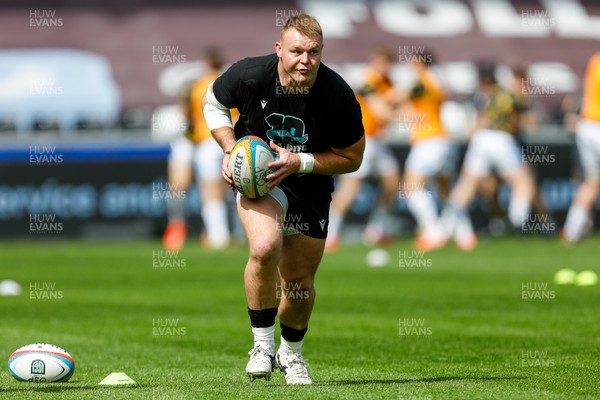 260425 - Ospreys v Dragons RFC - United Rugby Championship - Dewi Lake of Ospreys
