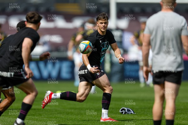 260425 - Ospreys v Dragons RFC - United Rugby Championship - Jack Walsh of Ospreys