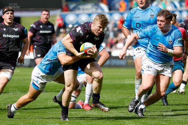 260425 - Ospreys v Dragons RFC - United Rugby Championship - Keiran Williams of Ospreys