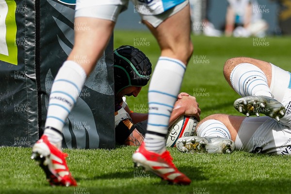 260425 - Ospreys v Dragons RFC - United Rugby Championship - Will Spencer of Ospreys Scores a Try