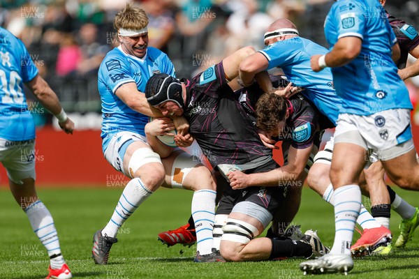 260425 - Ospreys v Dragons RFC - United Rugby Championship - Adam Beard of Ospreys