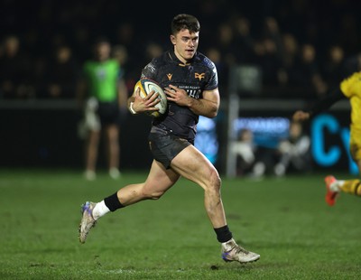 310126 - Ospreys v Dragons - United Rugby Championship - Reuben Morgan-Williams of Ospreys runs in to score a try