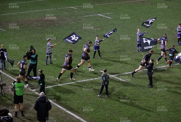310126 - Ospreys v Dragons - United Rugby Championship - Ospreys run onto the pitch