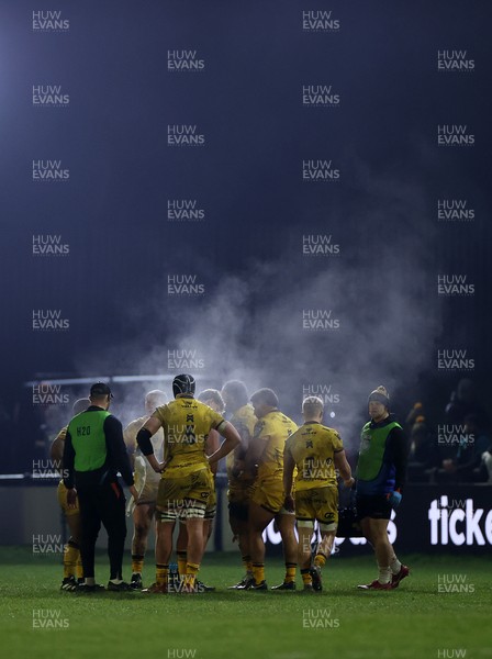 310126 - Ospreys v Dragons - United Rugby Championship - Dragons gather