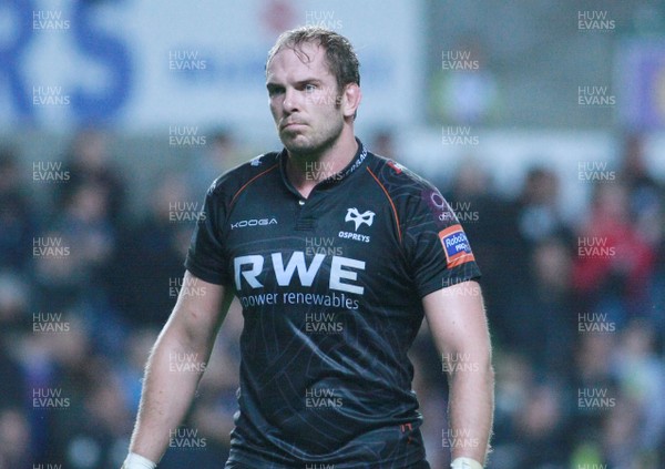 200913 Ospreys v Edinburgh - RaboDirectPro12 -Ospreys' Alun Wyn Jones