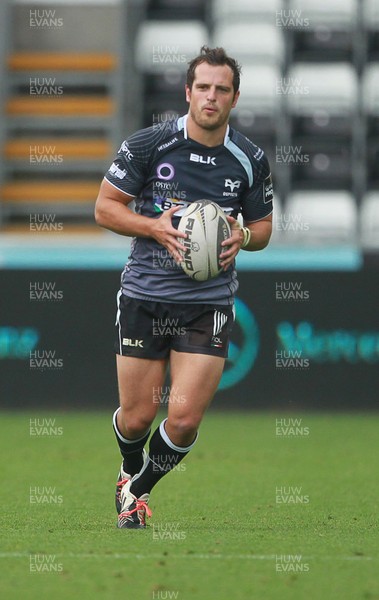 210914 - Ospreys v Edinburgh - Guinness PRO12 - Dan Evans of Ospreys  