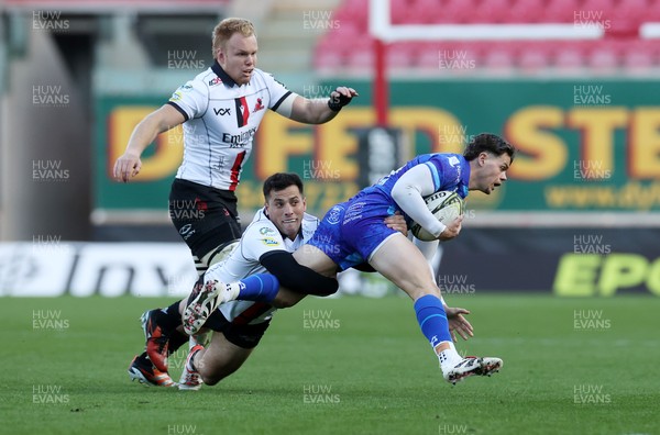 081224 - Ospreys v Emirates Lions, EPCR Challenge Cup - Jack Walsh of Ospreys is tackled by Rynhardt Jonker of Lions 