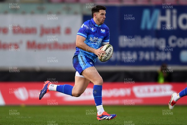 081224 - Ospreys v Emirates Lions -  EPCR Challenge Cup - Owen Watkin of Ospreys