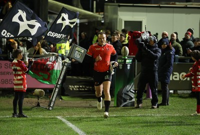 230126 - Ospreys v Emirates Lions - United Rugby Championship - Henco van Wyk of Lions runs on for his 50th cap