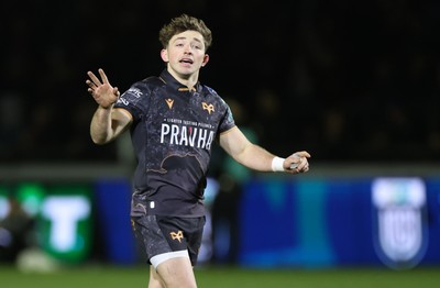 230126 - Ospreys v Emirates Lions - United Rugby Championship - Dan Edwards of Ospreys 