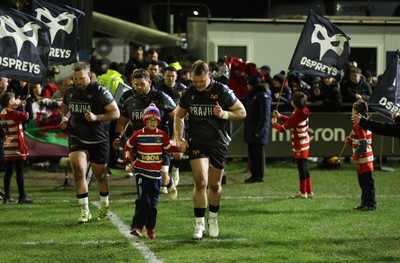 230126 - Ospreys v Emirates Lions - United Rugby Championship - Dewi Lake of Ospreys with mascot