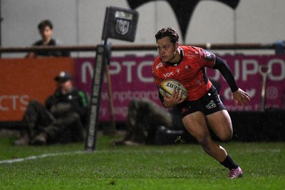 230126 - Ospreys v Emirates Lions - United Rugby Championship - Quan Horn of Lions scores a try