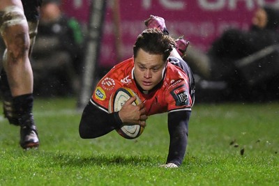 230126 - Ospreys v Emirates Lions - United Rugby Championship - Quan Horn of Lions scores a try