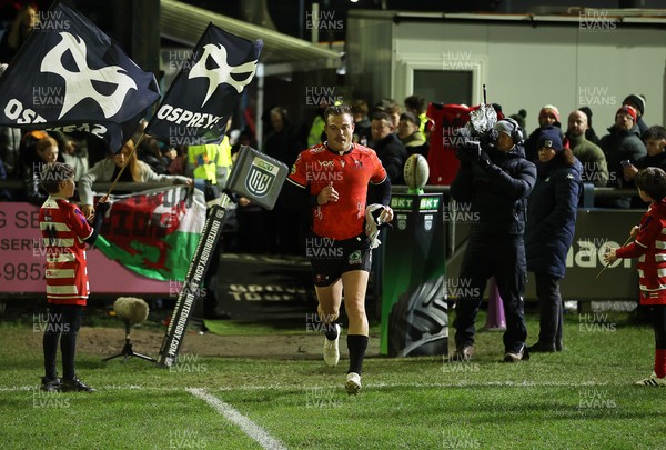 230126 - Ospreys v Emirates Lions - United Rugby Championship - Henco van Wyk of Lions runs on for his 50th cap