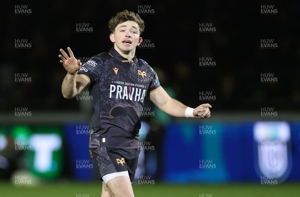 230126 - Ospreys v Emirates Lions - United Rugby Championship - Dan Edwards of Ospreys 