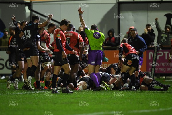 230126 - Ospreys v Emirates Lions - United Rugby Championship - Morgan Morse of Ospreys scores a try