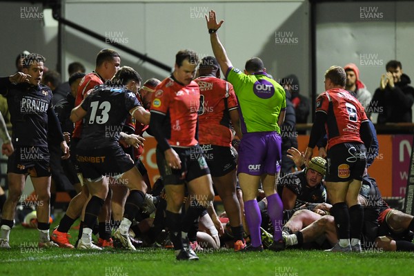 230126 - Ospreys v Emirates Lions - United Rugby Championship - Morgan Morse of Ospreys scores a try