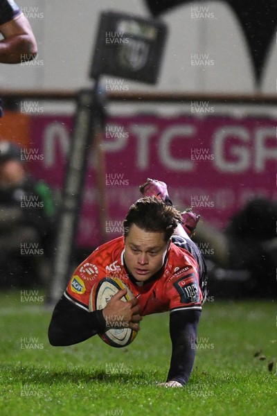 230126 - Ospreys v Emirates Lions - United Rugby Championship - Quan Horn of Lions scores a try