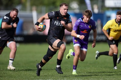 060925 - Ospreys v Exeter Chiefs - Pre Season Friendly - Morgan Morse of Ospreys makes a break
