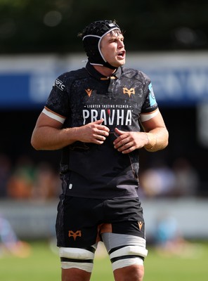 060925 - Ospreys v Exeter Chiefs - Pre Season Friendly - James Fender of Ospreys 