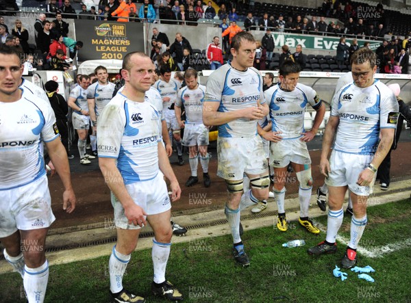 14.05.10 - Ospreys v Glasgow - Magners League Play-Off Semi Final - Glasgow players look dejected at the end of the game. 