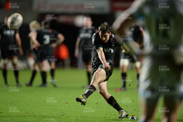 291113 - Ospreys v Glasgow - RaboDirect PRO12 -Sam Davies of Ospreys kicks at goal