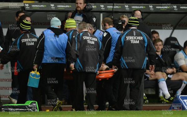 291113 - Ospreys v Glasgow - RaboDirect PRO12 -Sean Lamont of Glasgow leaves the field with an injury