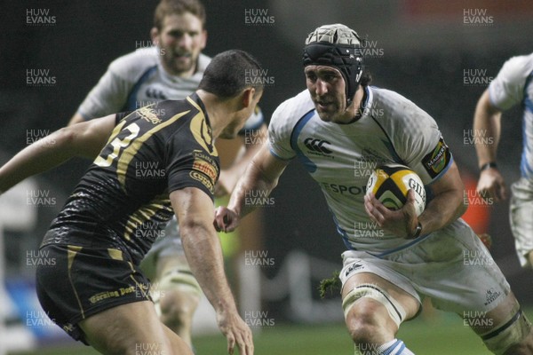 30.10.09 Ospreys v Glasgow Warriors - Magners League -  Glasgow's Kelly Brown takes on Sonny Parker. 