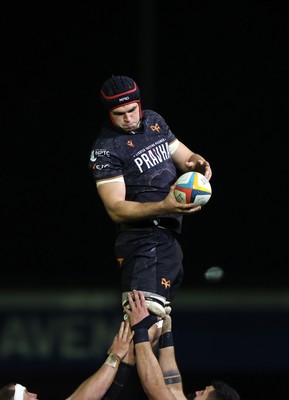 181025 - Ospreys v Glasgow Warriors - United Rugby Championship - James Fender of Ospreys 