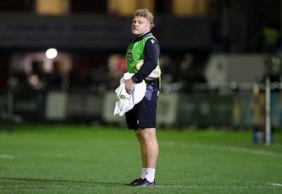 181025 - Ospreys v Glasgow Warriors - United Rugby Championship - Ospreys Scrum Coach Duncan Jones 