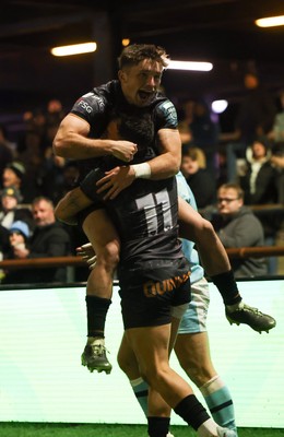 181025 - Ospreys v Glasgow Warriors, United Rugby Championship - Luke Morgan of Ospreys celebrates with Dan Edwards of Ospreys after Morgan dives in to score try