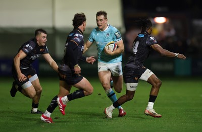 181025 - Ospreys v Glasgow Warriors, United Rugby Championship - Ollie Smith of Glasgow Warriors breaks away