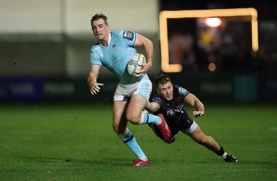181025 - Ospreys v Glasgow Warriors, United Rugby Championship - Ollie Smith of Glasgow Warriors breaks away