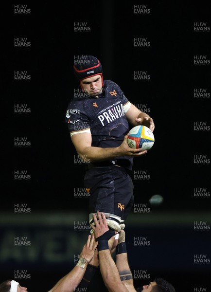 181025 - Ospreys v Glasgow Warriors - United Rugby Championship - James Fender of Ospreys 