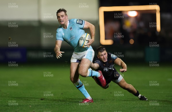 181025 - Ospreys v Glasgow Warriors, United Rugby Championship - Ollie Smith of Glasgow Warriors breaks away
