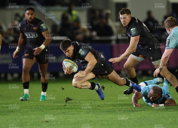 181025 - Ospreys v Glasgow Warriors, United Rugby Championship - Reuben Morgan-Williams of Ospreys is tackled