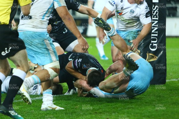 241020 - Ospreys v Glasgow - Guinness PRO14 - Reuben Morgan Williams of Ospreys burrows over to score a try