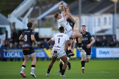 180426 - Ospreys v Hollywoodbets Sharks - United Rugby Championship - Ethan Hooker of Hollywoodbets Sharks