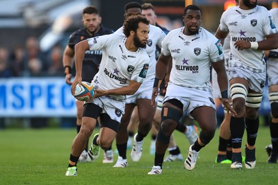 180426 - Ospreys v Hollywoodbets Sharks - United Rugby Championship - Jaden Hendrikse of Hollywoodbets Sharks