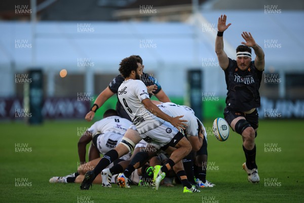 180426 - Ospreys v Hollywoodbets Sharks - United Rugby Championship - Jaden Hendrikse of Hollywoodbets Sharks