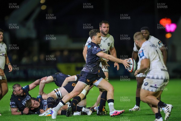 180426 - Ospreys v Hollywoodbets Sharks - United Rugby Championship - Kieran Hardy of Ospreys